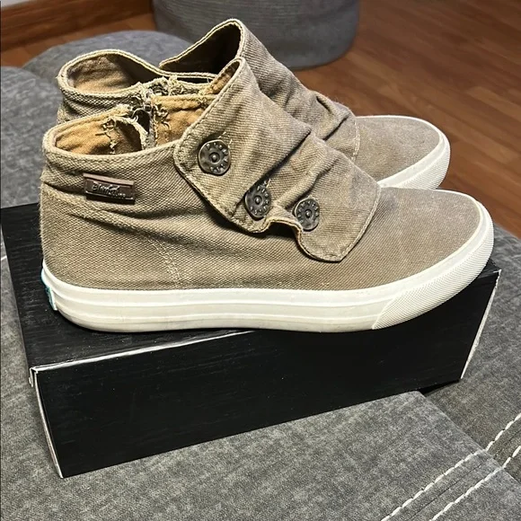 Blowfish High-Top Sneakers in Army Green - Picture 2 of 2